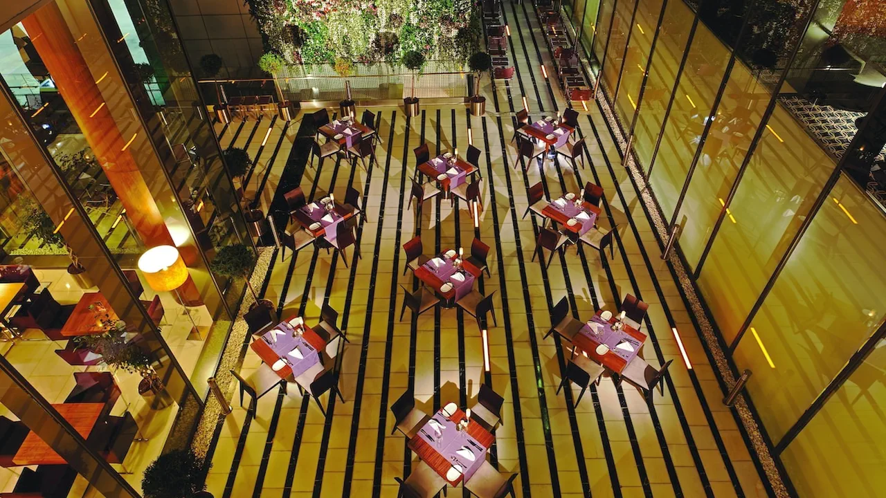 الفندق كراون بلازا حربيه - إسطبول